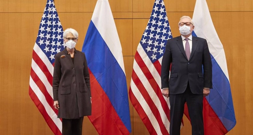 Europa, en vilo ante la amenaza de EE.UU de imponer sanciones a Rusia si invade Ucrania