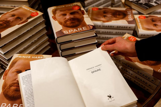 El libro del príncipe Harry se convierte en el libro de no ficción más vendido en el Reino Unido: editorial
