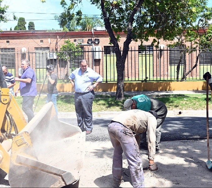 SANTA FE:  En enero vamos a intensificar el Plan Integral de Bacheo, aseguro el Intendente Poletti 