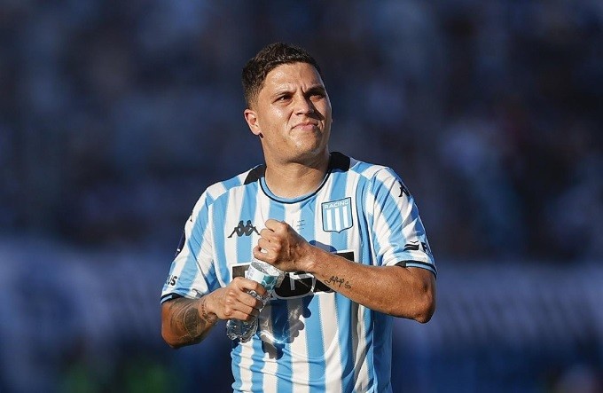 Mercado de pases del fútbol argentino: JUANFER QUINTERO SE VA, ventas y las negociaciones