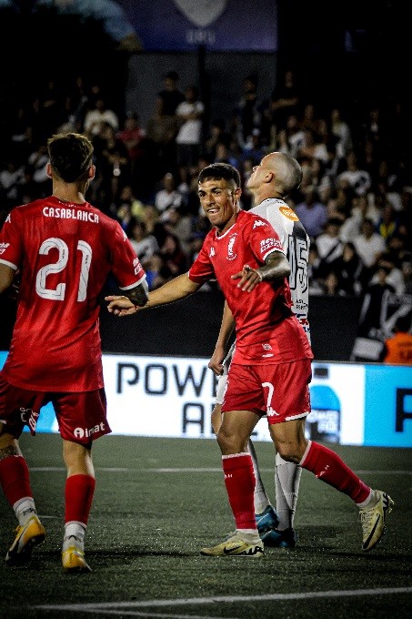 HURACÁN ARRANCO PONIENDO PRIMERA CON UN 2-0 ANTE DANUBIO 