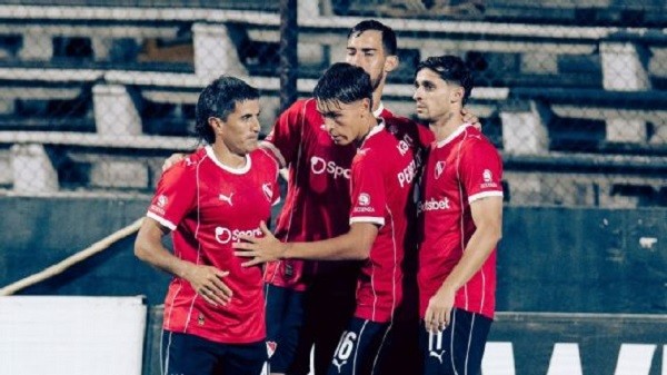 INDEPENDIENTE EN LA SERIE RIO DE LA PLATA, GOLEO AL EVERTON Y TUVO UN GRAN DEBUT DE MALCORRA 