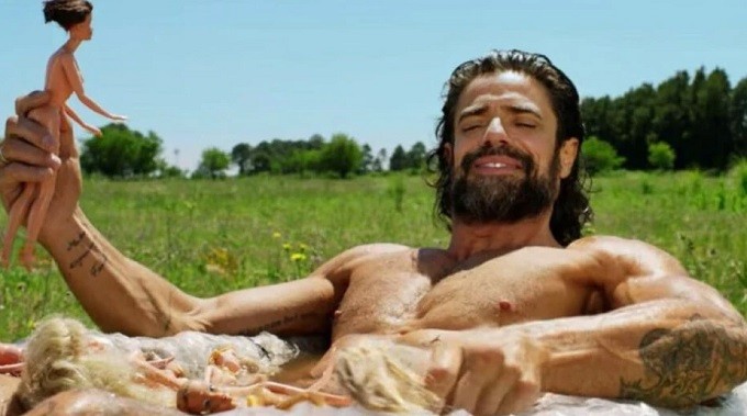 Luciano Castro y su nueva amante: Mandame una foto tocándote…