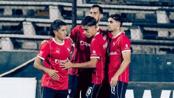 INDEPENDIENTE EN LA SERIE RIO DE LA PLATA, GOLEO AL EVERTON Y TUVO UN GRAN DEBUT DE MALCORRA 