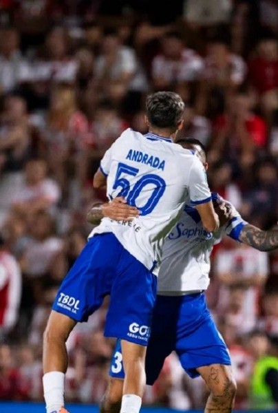 VÉLEZ CONSIGUIO UN TRIUNFAZO EN CÓRDOBA ANTE INSTITUTO