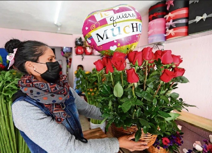 Revendedores de Costco arrasan con flores para este 14 de febrero