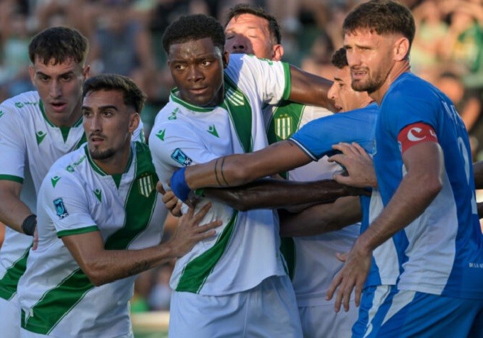 ESTUDIANTES RIO CUARTO SIGUE SIN PODER GANAR Y PERDIO 2-1 CON BANFIELD 