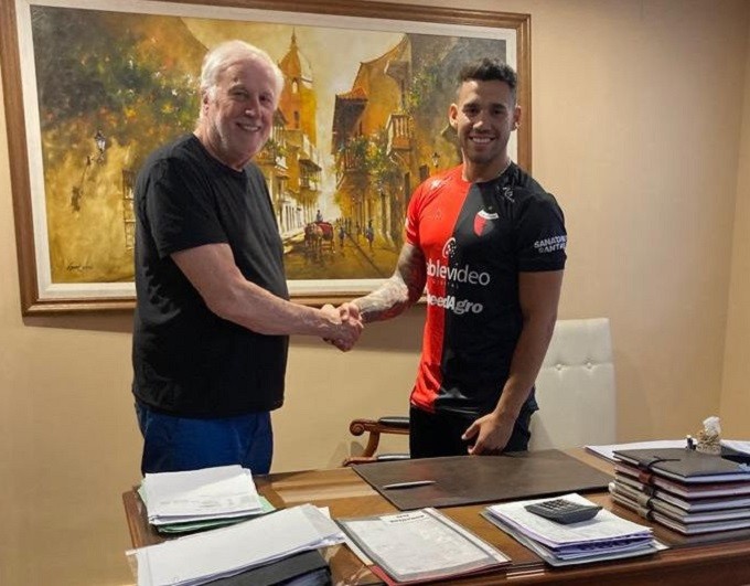 José Neris rescindió de manera ilegítima con Colón de Santa Fe y lo denunciarán en FIFA