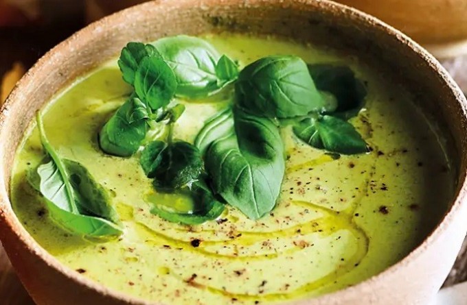 Qu&eacute; cenar para acelerar el metabolismo: 7 ideas de cenas ligeras 