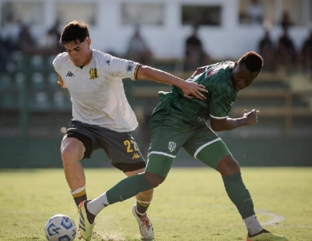 COPA ARGENTINA: ALDOSIVI GOLEO A SAN MIGUEL POR 3-0