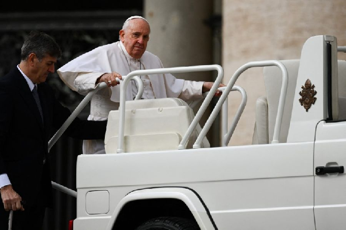 Historia clínica de Francisco: la fragilidad humana del Papa y una carta de renuncia ya firmada