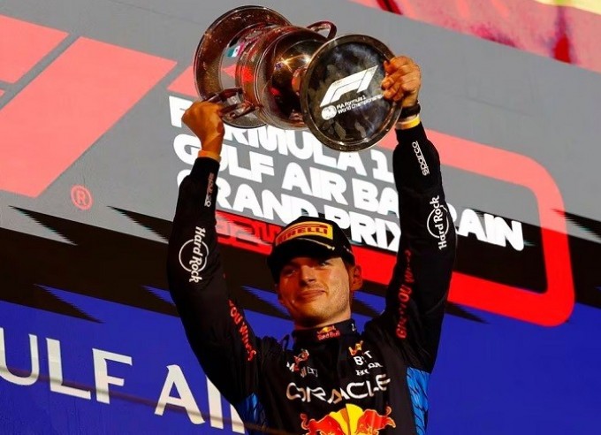 La temporada de F1 comienza con Verstappen en una galaxia diferente