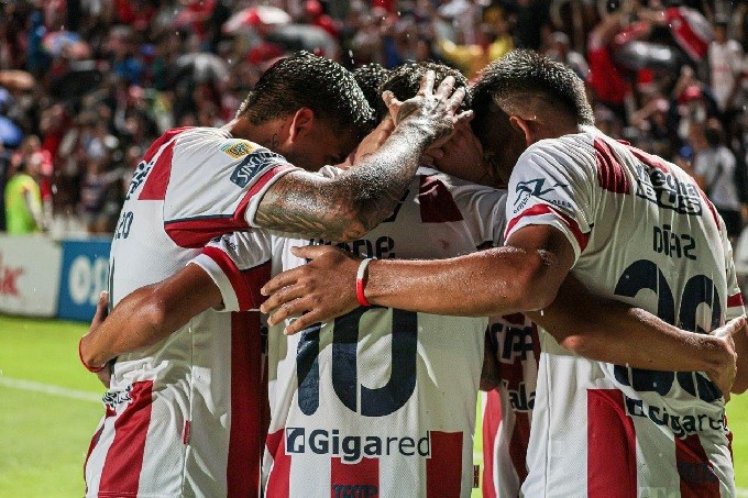 CLUB ATLETICO UNIÓN CON MUCHO TRABAJO LE GANO 1-0 GIMNASIA Y ESGRIMA LA PLATA 