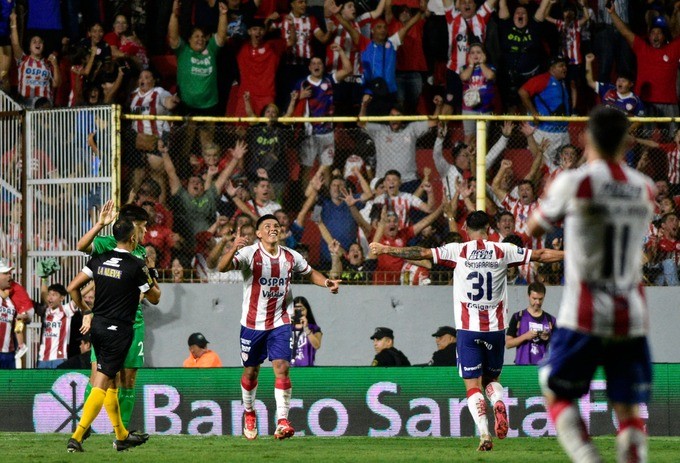 UNIÓN VOLVIO A RECOBRAR PARTE DE SU CONFIANZA Y TALADRO A BANFIELD 3-1 