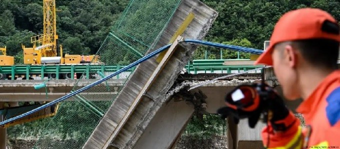 Sube a 11 cifra de muertos por choque entre barcos en China