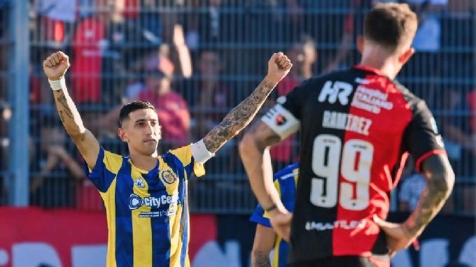 DI MARIA LESIONADO Y TODO LLENO DE FELICIDAD A ROSARIO CENTRAL ANTE NEWELL´S