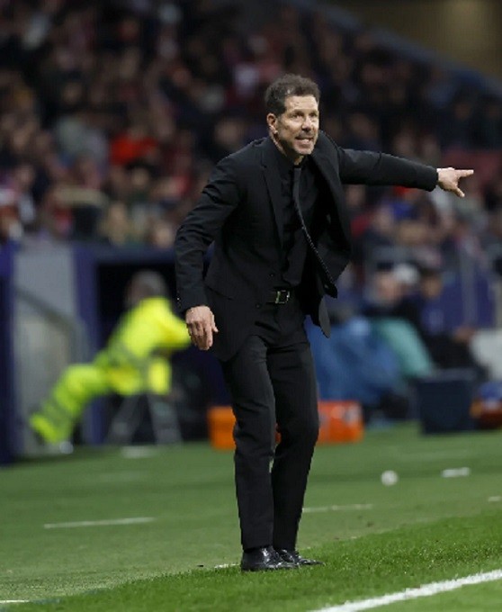 Simeone: A Juli&aacute;n le veo feliz; ojal&aacute; est&eacute; muchos a&ntilde;os con nosotros