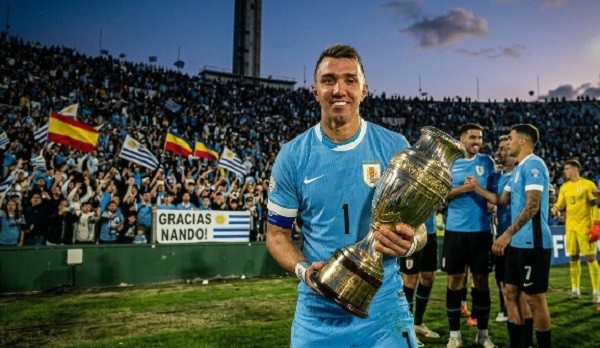 FERNANDO MUSLERA VUELVE A LA SELECCI&Oacute;N URUGUAYA TRAS 4 A&Ntilde;OS 