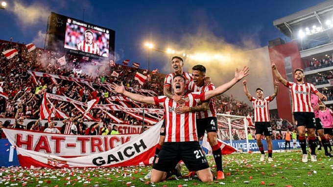 Estudiantes Fue una Aplanadora en UNO: Goleada 5-0 y Acecho a la Punta