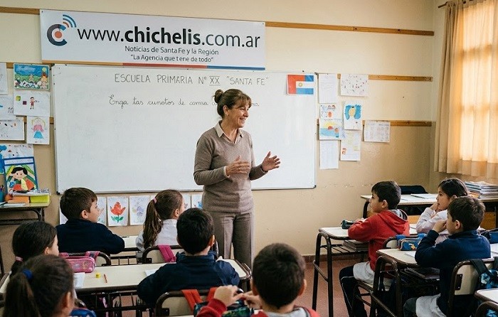 Asistencia Perfecta: casi 75 mil docentes, cobran el premio por febrero en Santa Fe 