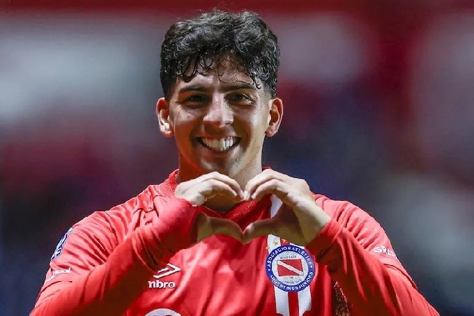 Argentinos Juniors pis&oacute; fuerte en el Semillero: y le gano 2-1 a Lan&uacute;s por la Fecha 6