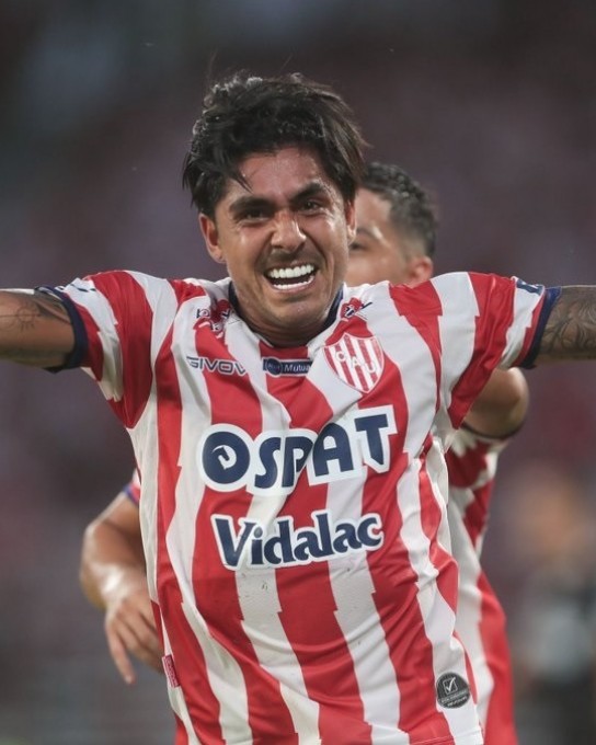 UNI&Oacute;N SE ACOMODO CON ESTE TRIUNFO 2-1 ANTE INSTITUTO EN C&Oacute;RDOBA 