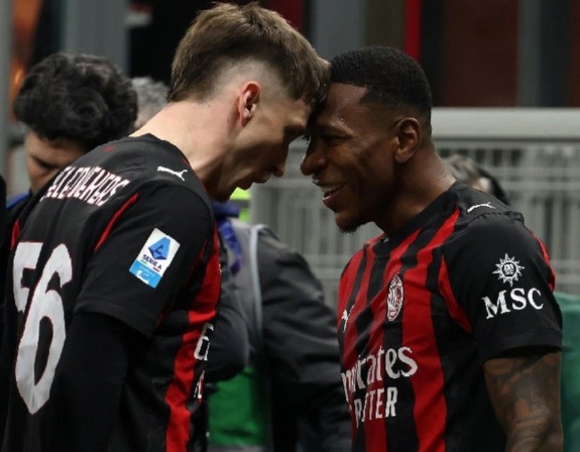 EL MILAN SUE&Ntilde;A Y LE GANO A SU CLASICO RIVAL INTER 1-0 