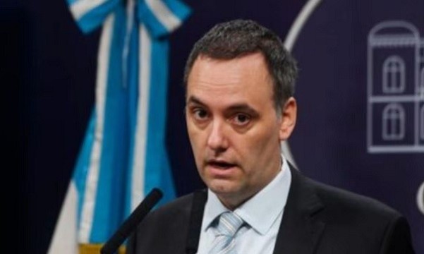 Manuel Adorni habl&oacute; tras el esc&aacute;ndalo a NY, Y Punta:  Lo hacemos con honestidad