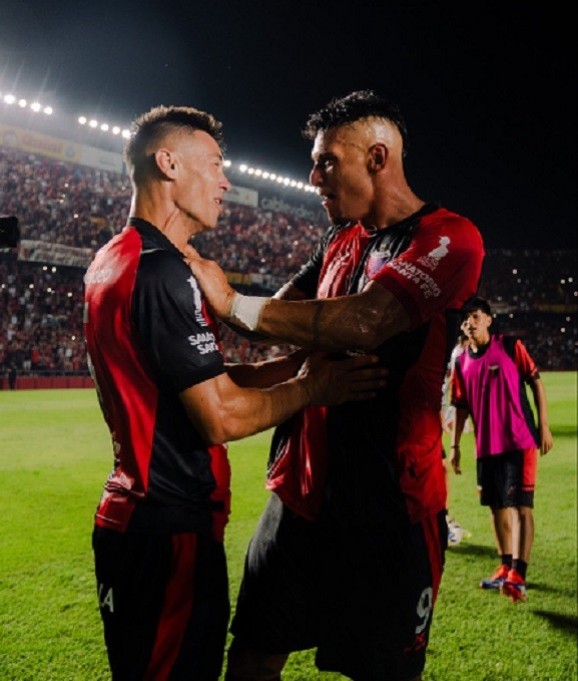 CLUB ATLETICO COL&Oacute;N METIENDO GARRA, CORAZON LE GANO AL PUNTERO ACASUSSO 1-0