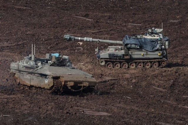 Israel ataca Teher&aacute;n y Beirut mientras Estados Unidos env&iacute;a marina a Oriente Medio.