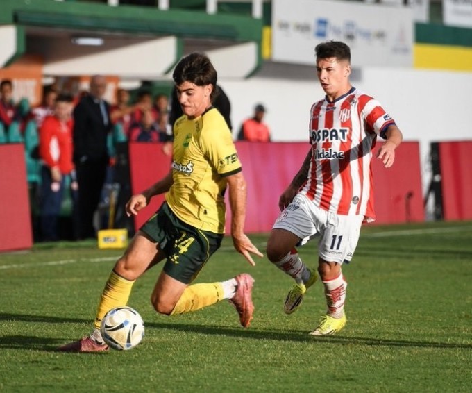 UNI&Oacute;N FUE MUY FLOJO Y CAYO DERROTADO ANTE DEFENSA Y JUSTICIA 2-0
