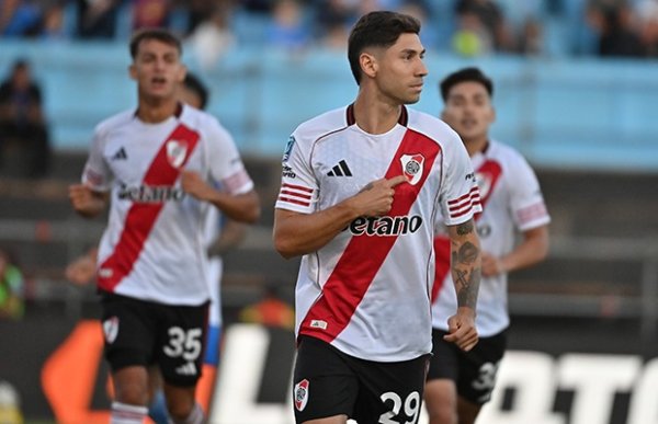 RIVER EN MEDIO DE POLEMICAS TREPA POSICIONES EN LA LIGA PROFESIONAL 