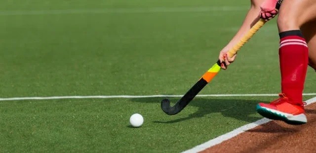 Una jugadora de hockey de Chubut será imputada por pegarle con un palo en la cabeza a una rival durante un partido