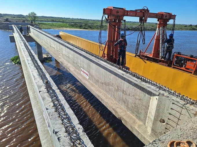 Inician la etapa final del nuevo puente provincial Paraná Miní que conectará Villa Ocampo con Bella Vista