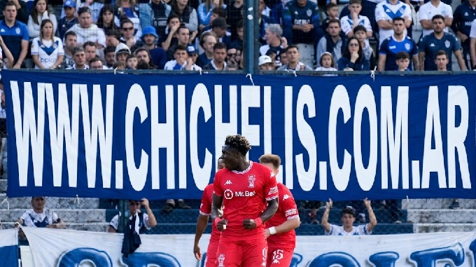 HURAC&Aacute;N FUE UNA M&Aacute;QUINA Y GOLE&Oacute; A GIMNASIA