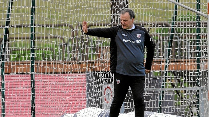 Marcelo Bielsa posible entrenador de Uruguay: rumores, contrato y