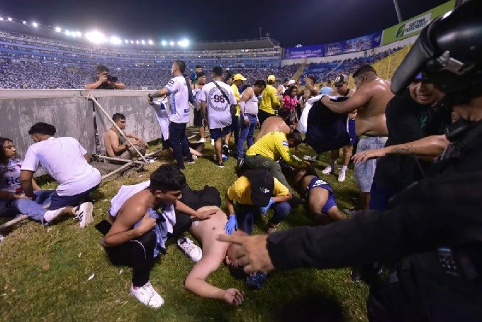 Instituto salvadoreño de deportes suspende el patrocinio a la Liga tras la muerte de 12 aficionados