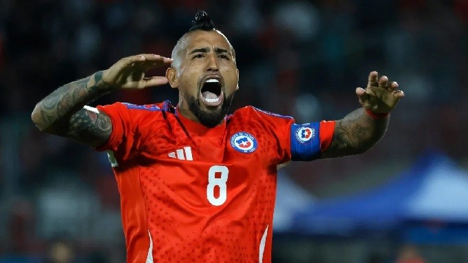 CLAUDIO BORGHI: VIDAL DEBE ELEGIR ENTRE JUGAR O SUS NEGOCIOS 