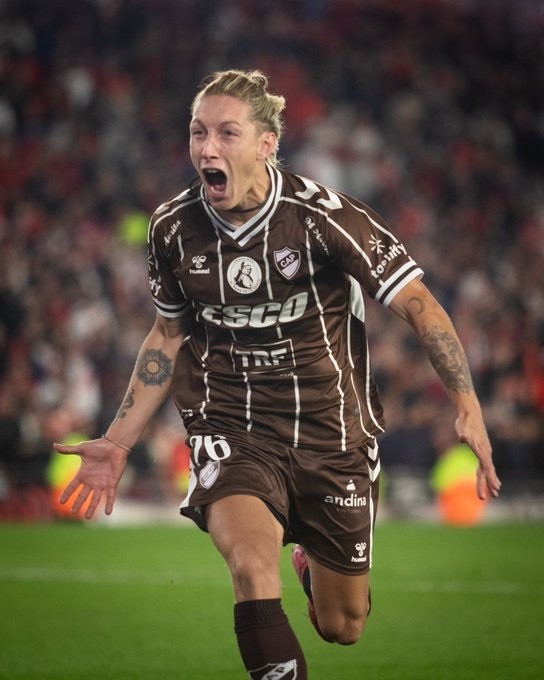 PLATENSE LE GANO A RIVER EN SU ESTADIO Y CON EL ÁRBITRO EN CONTRA, PERO ES SEMIFINALISTA 