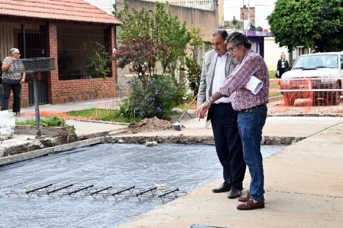 Poletti: Estamos bacheando los lugares más críticos de la ciudad