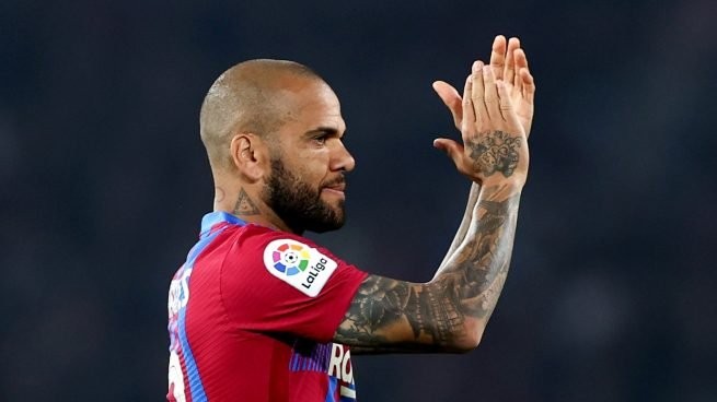 El BarÃ§elona deja en la calle a Dani Alves