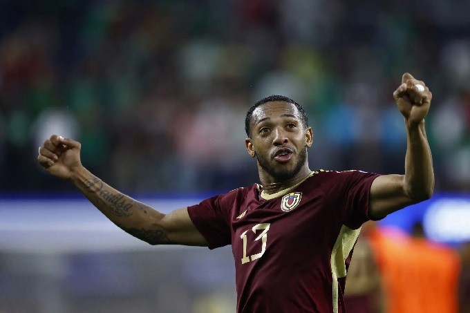 Venezuela sorprende y avanza a cuartos de Copa América, México se lamenta y Ecuador sueña