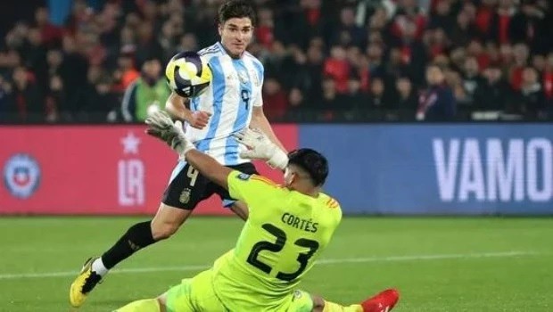 JULIAN ÁLVAREZ PUSO LA DIFERENCIA DE ARGENTINA 1-0 SOBRE CHILE 