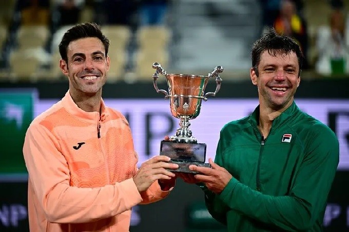TENIS: HORACIO ZEBALLOS PONE A LA ARGENTINA OTRA VEZ EN LO MÁS ALTO DE ROLAND GARROS 