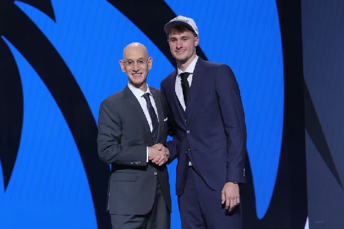 Cooper Flagg, Dylan Harper y VJ Edgecombe, primeras selecciones del Draft de la NBA de 2025