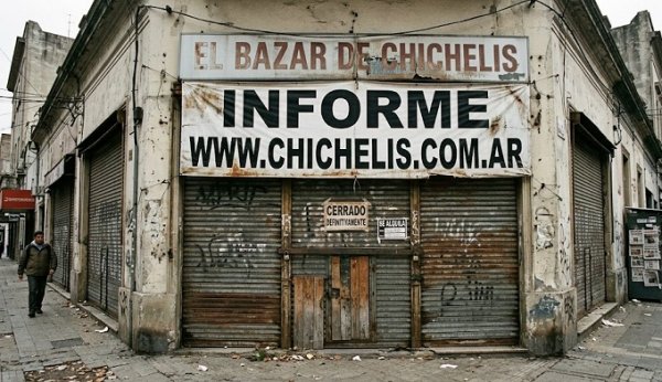 ARGENTINA: El dolor de las persianas bajas,  cuando los comercios se ven obligados a colgar el cartel de Nos fundimos