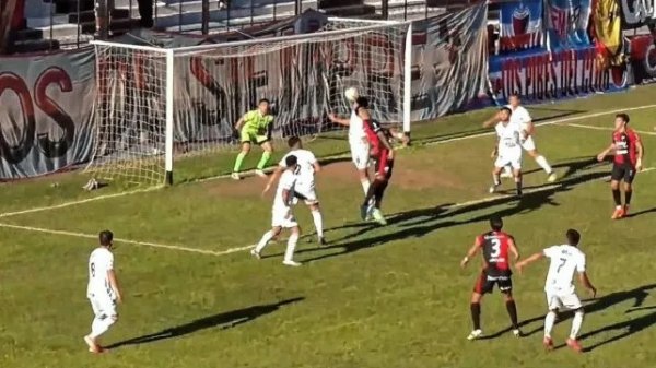 Club Atl&eacute;tico Col&oacute;n: Inesperada y dura derrota ante Chaco For Ever