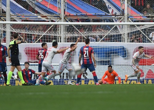 UNIÓN LOGRO UN MERECIDO EMPATE 2-2 CON SAN LORENZO DE VISITANTE 