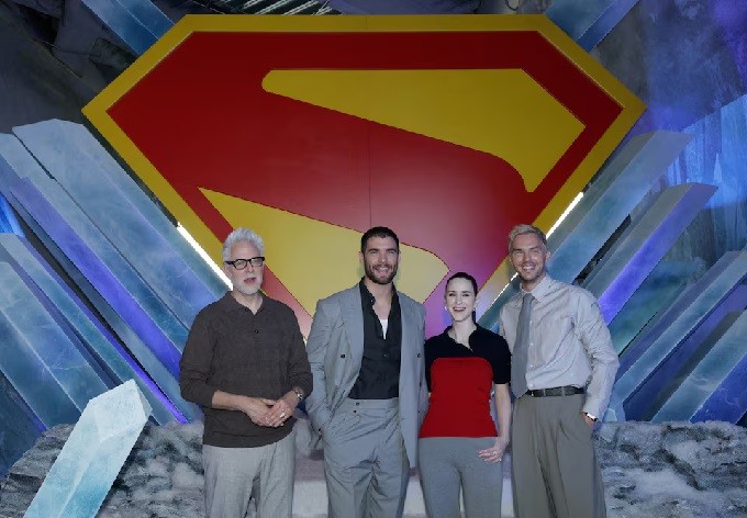 Superman regresa a las pantallas con amabilidad, perros voladores y batallas espaciales