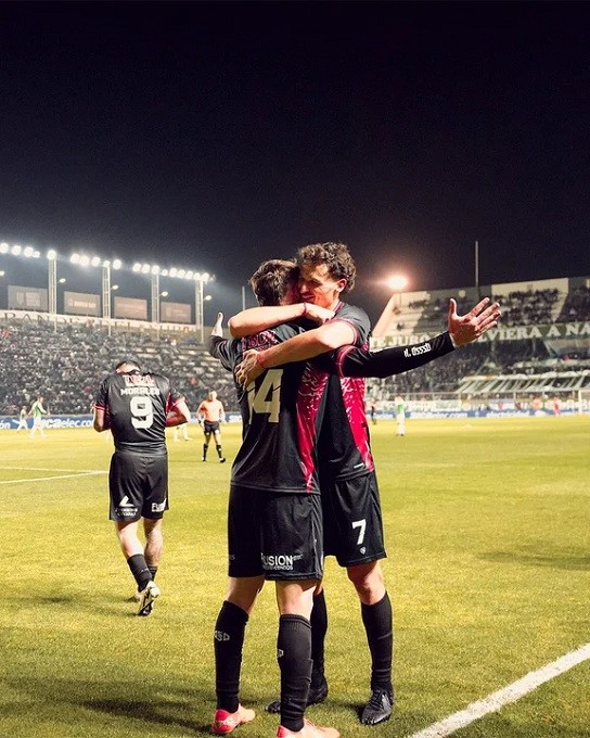 BARRACAS CENTRAL: fue el equipo goleador y puntero de la liga profesional le gano 3-1 a Banfield